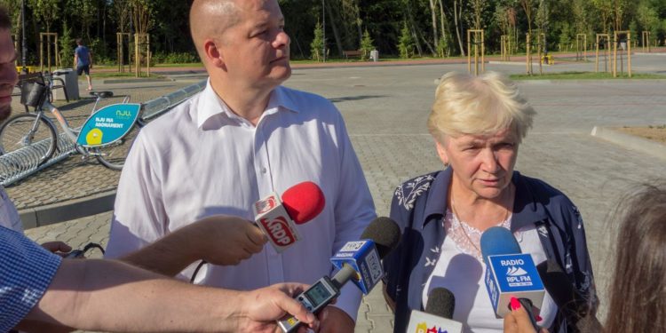 Parkuj na mobilnym parkingu i jedź, ale tylko komunikacją miejską. Stacji roweru miejskiego tam nie będzie