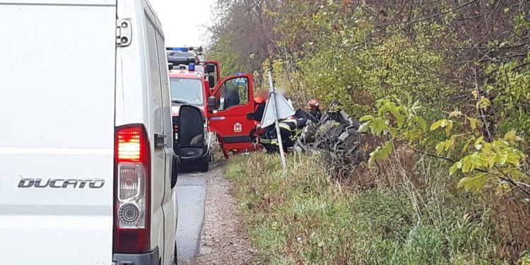 Wypadek pod Płockiem. 18-latka w poważnym stanie