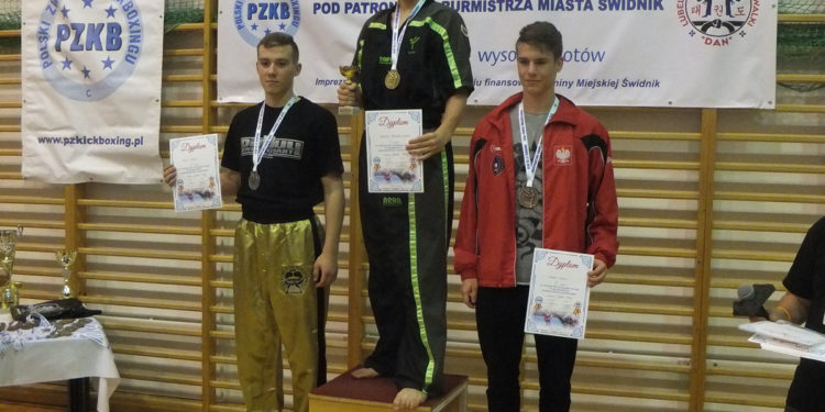 Dwa medale Pucharu Polski w rękach LKS „Puncher” Płock