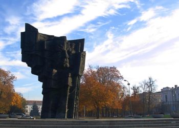 Kim są patroni płockich ulic? Władysław Broniewski – poezja, rewolucja, wódka i kobiety