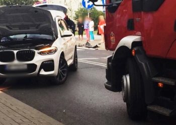 Zderzenie w centrum Płocka. Droga zablokowana