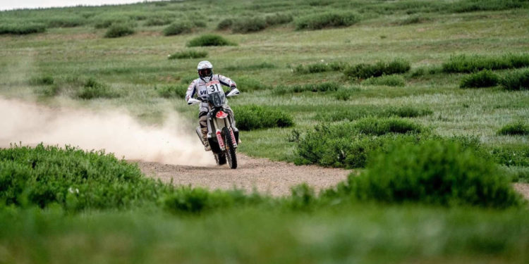 Motocykliści ORLEN Team pokonują stepy Mongolii