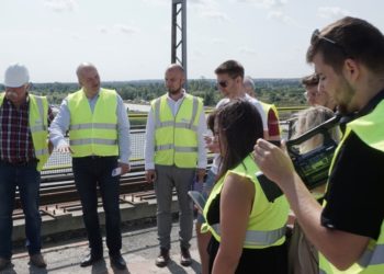 Ścieżki rowerowej na „starym” moście na razie nie będzie. A jak przebiega remont?
