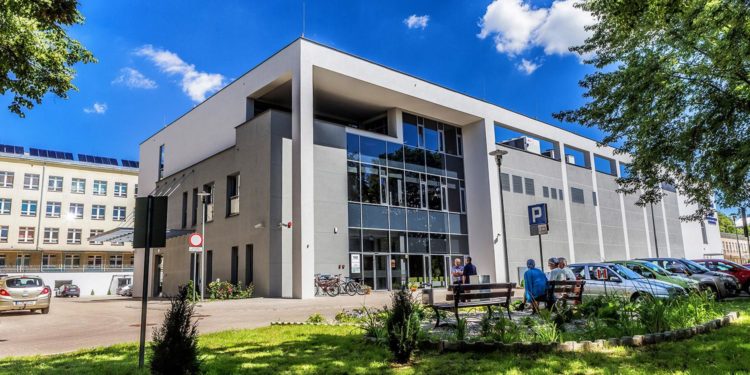 W Płocku nie powstanie filia Centrum Onkologii? „Marszałek Struzik woli płacić prywatnej firmie”