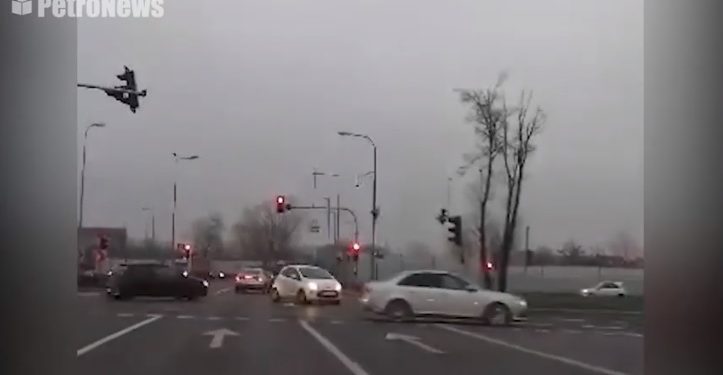 Jak (nie) zawracać na rondzie w Płocku? [FILM]
