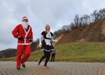 Bieg sylwestrowy z Batmanem, Pingwinem, Świętym Mikołajem… [FILM, ZDJĘCIA]