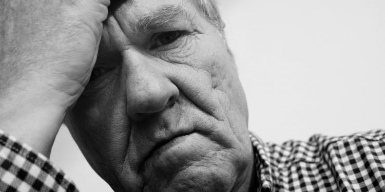 Wsparcie psychologa i terapeuty przez telefon w Płocku – dla mieszkańców i kadry medycznej