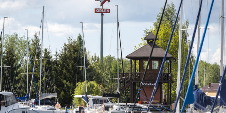 Stacje paliw na wodzie? Już działają! [ZDJĘCIA]