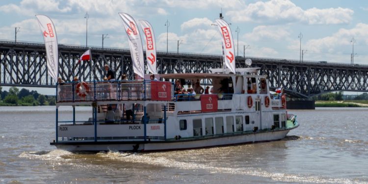 ORLEN z Żeglugą Płocką – ruszyły rejsy statkiem po Wiśle [FILM, ZDJĘCIA]