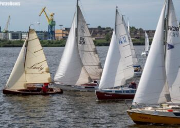 Od pół wieku żeglarze rywalizują w Płocku o Puchar Wrzosu [ZDJĘCIA]