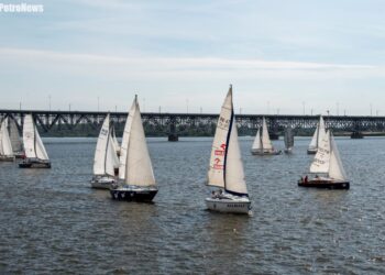 Od pół wieku żeglarze rywalizują w Płocku o Puchar Wrzosu [ZDJĘCIA]