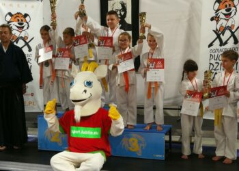 Młodzi płoccy karatecy wywalczyli cały worek medali na ogólnopolskim turnieju