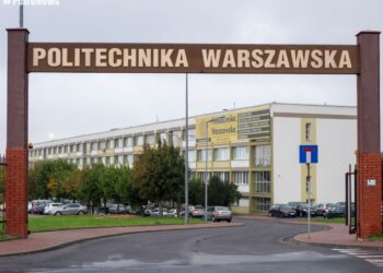 Politechnika Warszawska w Płocku rozpoczęła nowy, hybrydowy rok akademicki [ZDJĘCIA, FILM]