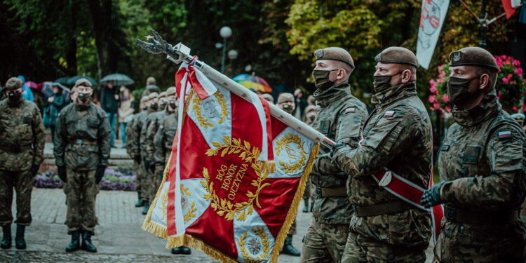 Płocczanie wstępują do Wojsk Obrony Terytorialnej