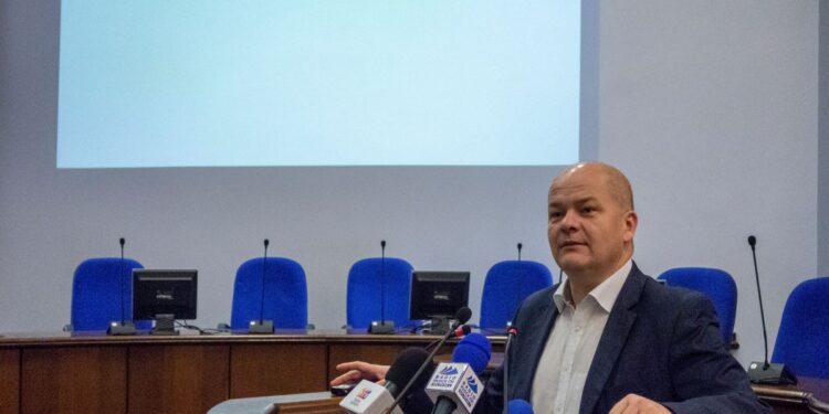 Andrzej Nowakowski: „Płock został z funduszu wykluczony”. Zapomniał o 16 milionach złotych?