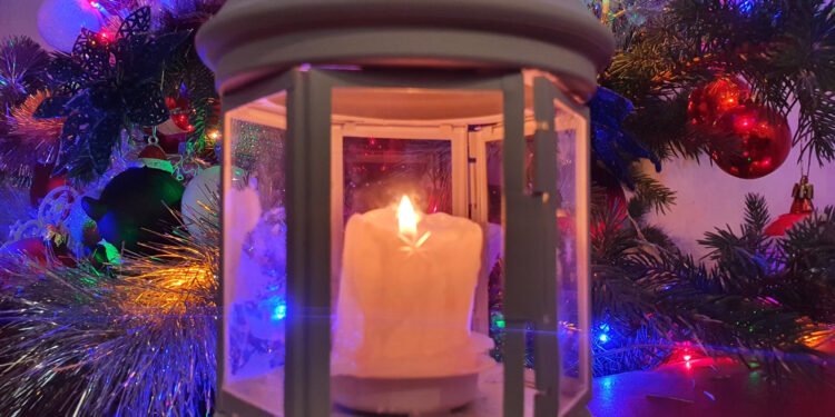 Harcerze dzielą się Betlejemskim Światłem Pokoju. Trafiło również do nas