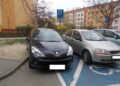 Płoccy „mistrzowie” parkowania tłumaczą: Jak szybko w tym mieście zmieniają się przepisy… [ZDJĘCIA]