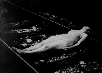 Muzeum Mazowieckie w Płocku przedstawia wystawę fotografii Beksińskiego [FILM]