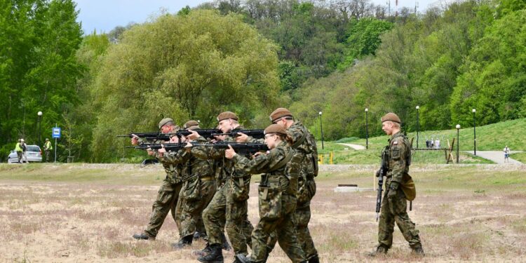 Żołnierze ćwiczyli nad Wisłą w Płocku [ZDJĘCIA]