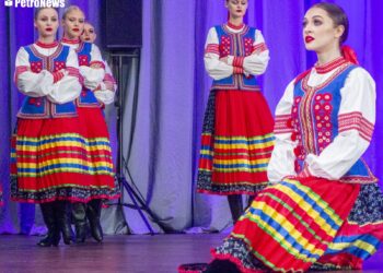 Wianki znów popłynęły Wisłą [ZDJĘCIA]