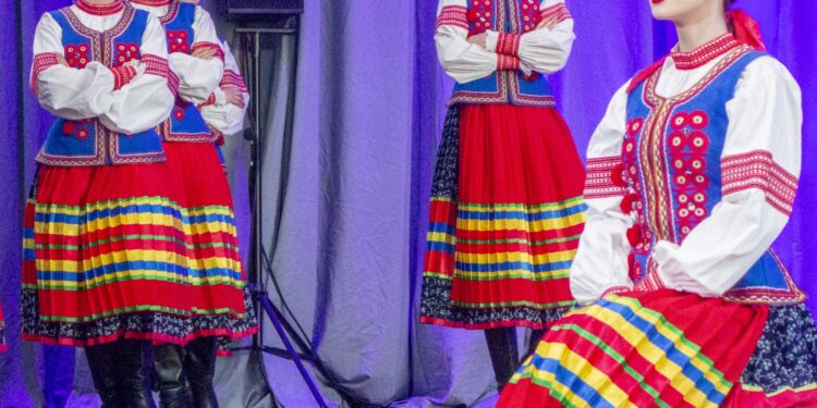 Wianki znów popłynęły Wisłą [ZDJĘCIA]