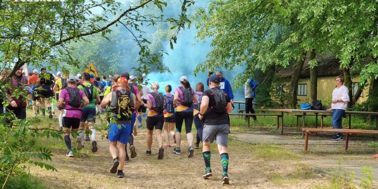 Pasjonaci biegają też w nocy. Podczas Rykowiska nawet 100 kilometrów! [FILM, ZDJĘCIA]