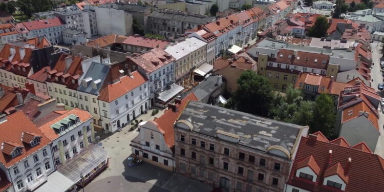 Gdzie mieszkał tata Kazika? Tajemnice ulicy Grodzkiej [FILM]