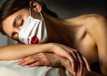 Zdjęcia inspirowane dziełami Tamary Łempickiej w płockim muzeum [WSTĘP WOLNY]