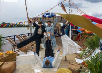 Płock w spocie jesiennej ramówki TVN. Na statku Magda Gessler, Joanna Krupa, Kuba Wojewódzki… [FILM, ZDJĘCIA]