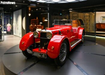 Czerwony kabriolet, obraz Łempickiej i kino Odeon – wystawa płockiego muzeum już otwarta [FILM, ZDJĘCIA]