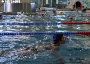 Nauczyć się pływać można w każdym wieku [ZDJĘCIA]