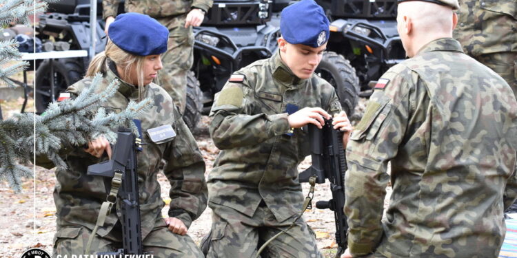 Wojsko szkoli płockich licealistów