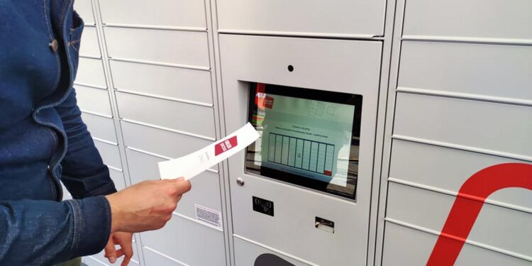 Automaty paczkowe ORLENU już działają. Do końca roku 500 urządzeń [FILM, ZDJĘCIA]