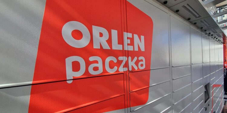 Automaty paczkowe ORLENU już działają. Do końca roku 500 urządzeń [FILM, ZDJĘCIA]
