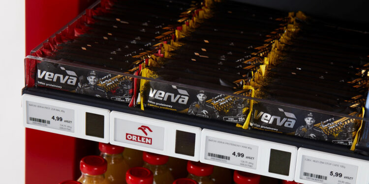 Etykiety na stacjach ORLENU będą zasilane światłem z fotowoltaiki