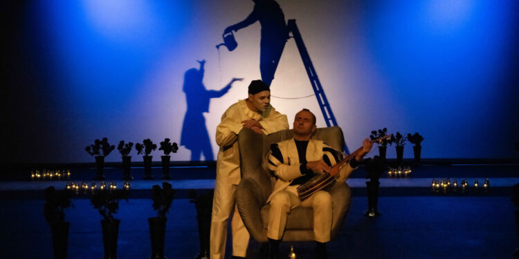 Ile z papieru jest w nas? [RECENZJA]