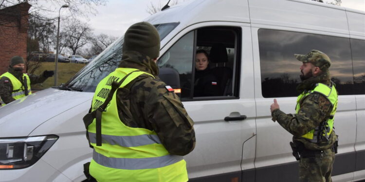 Żołnierze szkoleni są nie tylko przez policję. Czego uczą się od strażników granicznych?