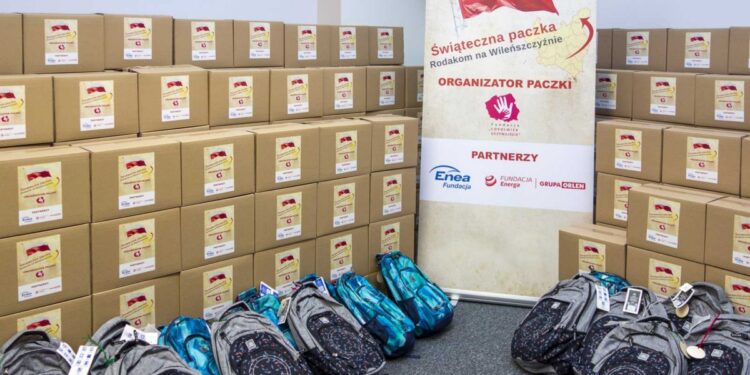 Blisko 400 świątecznych paczek wyjedzie z Płocka. Trafią do Polaków na Litwie [ZDJĘCIA]