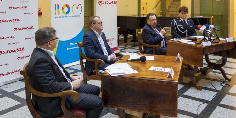 Samorząd Mazowsza uruchamia programy wsparcia