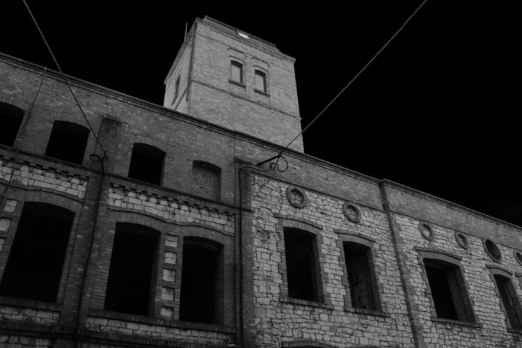 Grafika do filmu "Czarne Nieba" fot. Fundacja Nobiscum