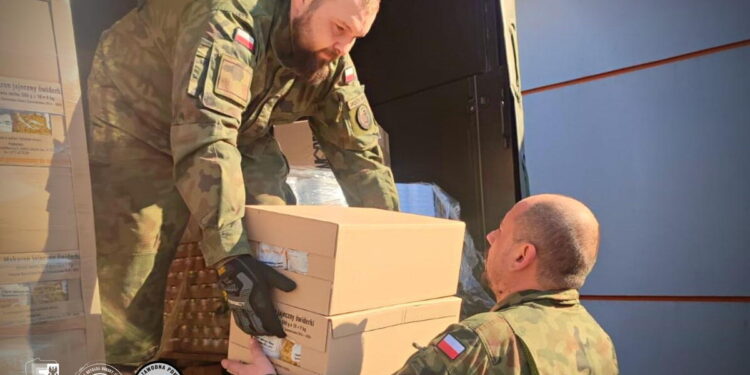 Płoccy żołnierze biorą udział w pomocy najuboższym oraz uchodźcom