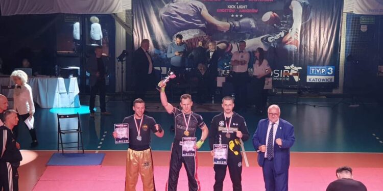 Płocczanie wywalczyli złoto, srebro i brąz Mistrzostw Polski w kickboxingu