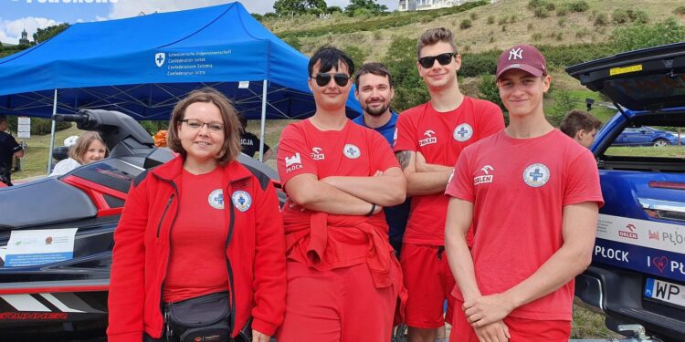 Zadbajmy o bezpieczeństwo nad wodą. Specjalny piknik w Płocku [FILM, ZDJĘCIA]