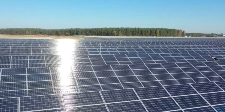 Ogromna farma fotowoltaiczna Grupy ORLEN. „Będzie to największa farma w Polsce” [FILM]