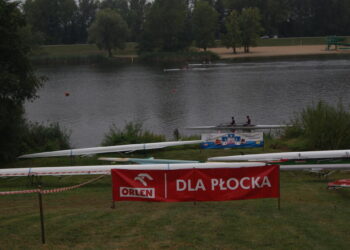 140-lecie Płockiego Towarzystwa Wioślarskiego. Sportowcy stanęli do rywalizacji na Sobótce