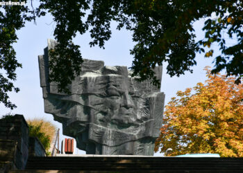 Spacer „Śladami Broniewskiego w Płocku” [ZDJĘCIA]