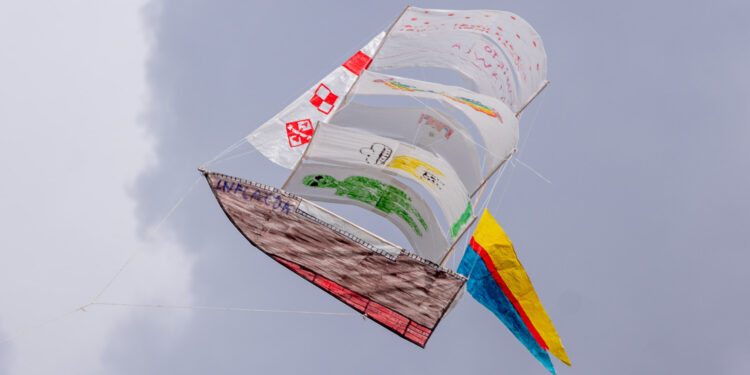 Dzień Latawca na płockim lotnisku [ZDJĘCIA]