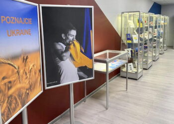 Płocka biblioteka zaprasza na wystawę o Ukrainie [PL/UKR]