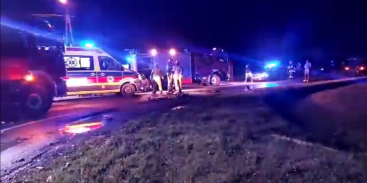 Potrącenie pijanego rowerzysty. Wjechał pod samochód