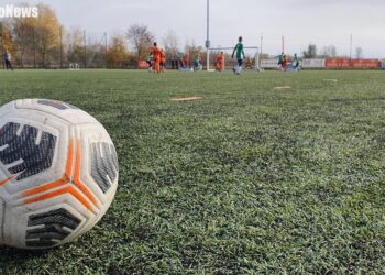 Piłka w grze ze Stoczniowcem – aktywny weekend w Płocku [FILM, ZDJĘCIA]